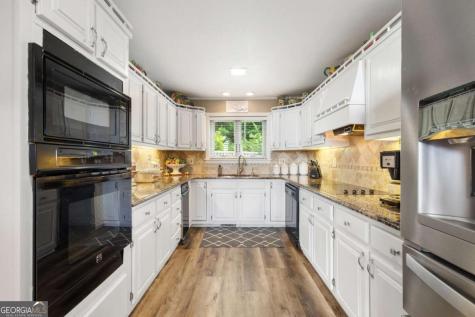 1396 Deerfield Road Young Harris GA 30582