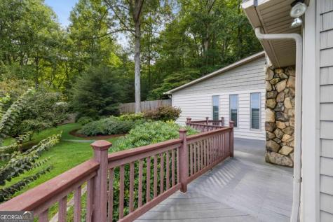 1396 Deerfield Road Young Harris GA 30582