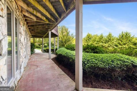 1396 Deerfield Road Young Harris GA 30582