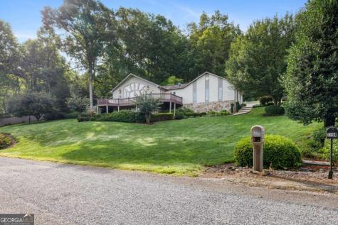 1396 Deerfield Road Young Harris GA 30582