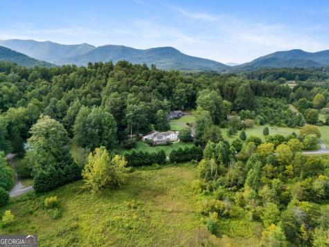 1396 Deerfield Road Young Harris GA 30582