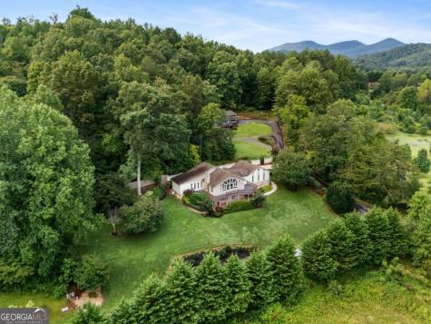 1396 Deerfield Road Young Harris GA 30582