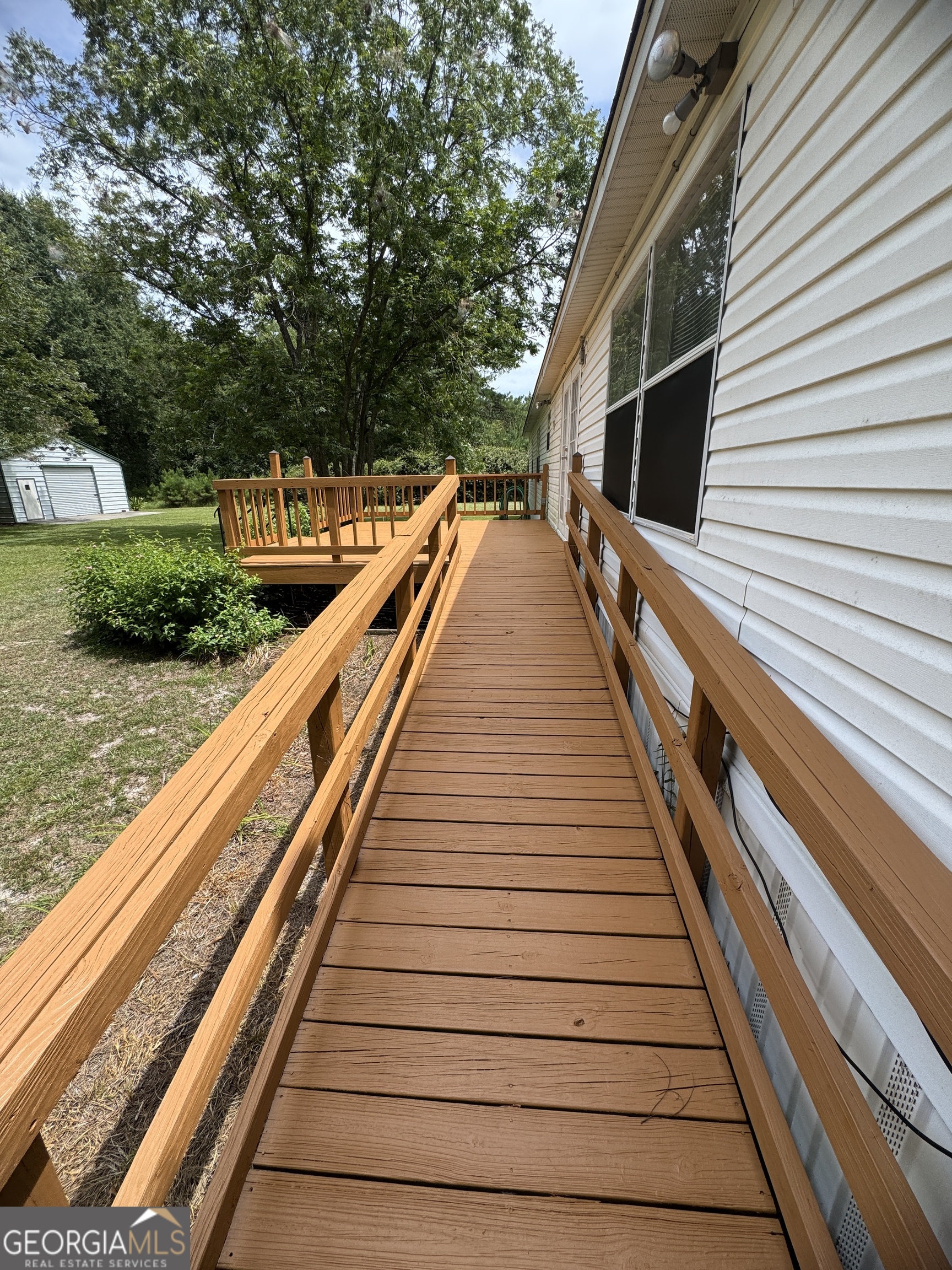 7201 Bowen Road Twin City GA 30471