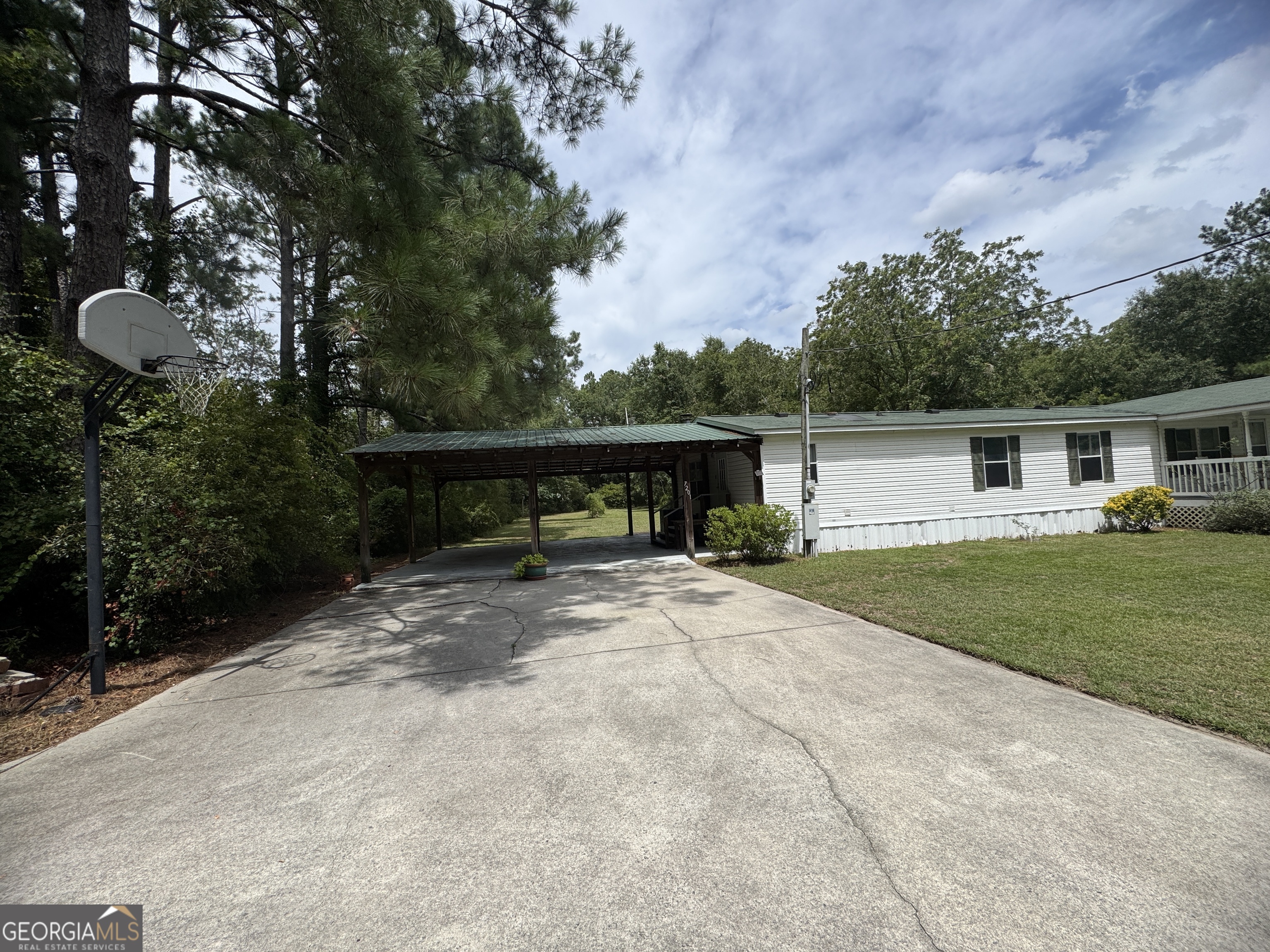 7201 Bowen Road Twin City GA 30471