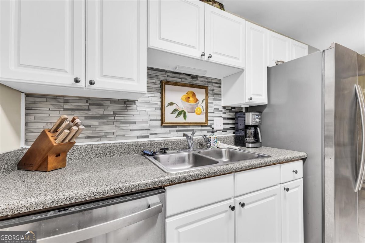 401 N Cromwell Road Savannah GA 31410