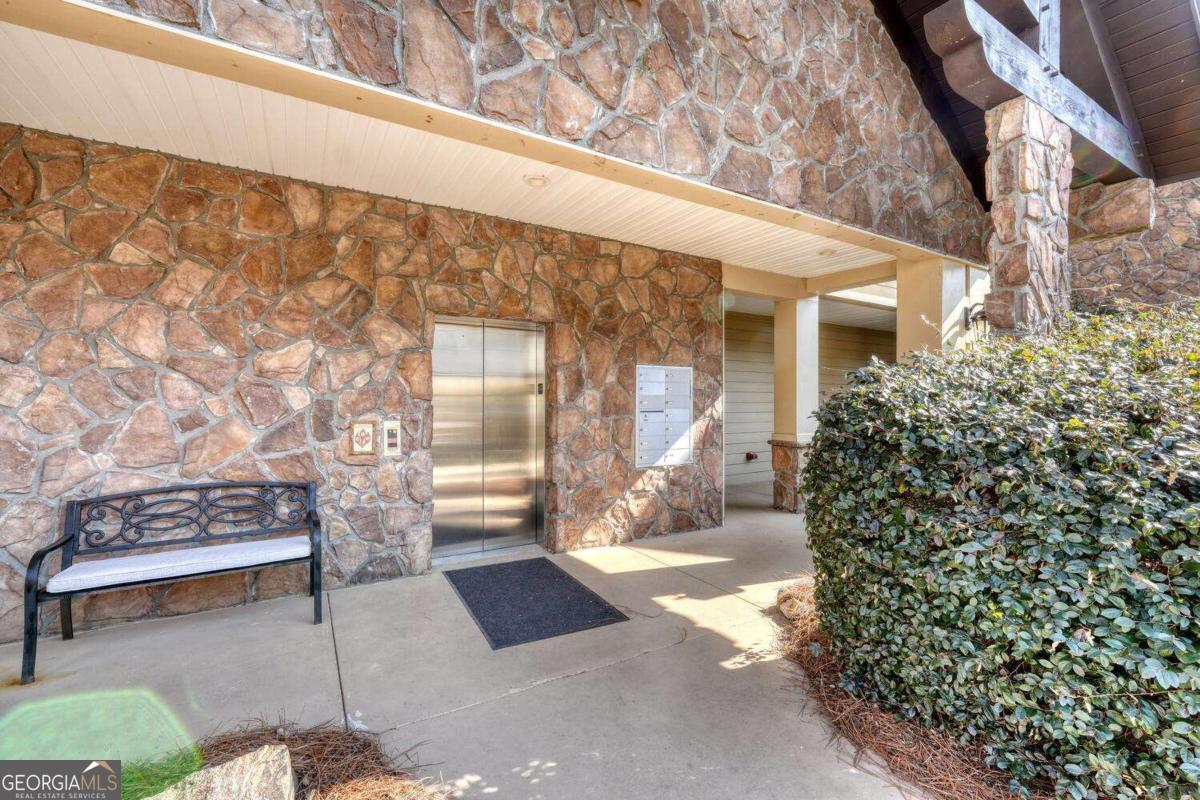 94 Gleneagle Court Clayton GA 30525