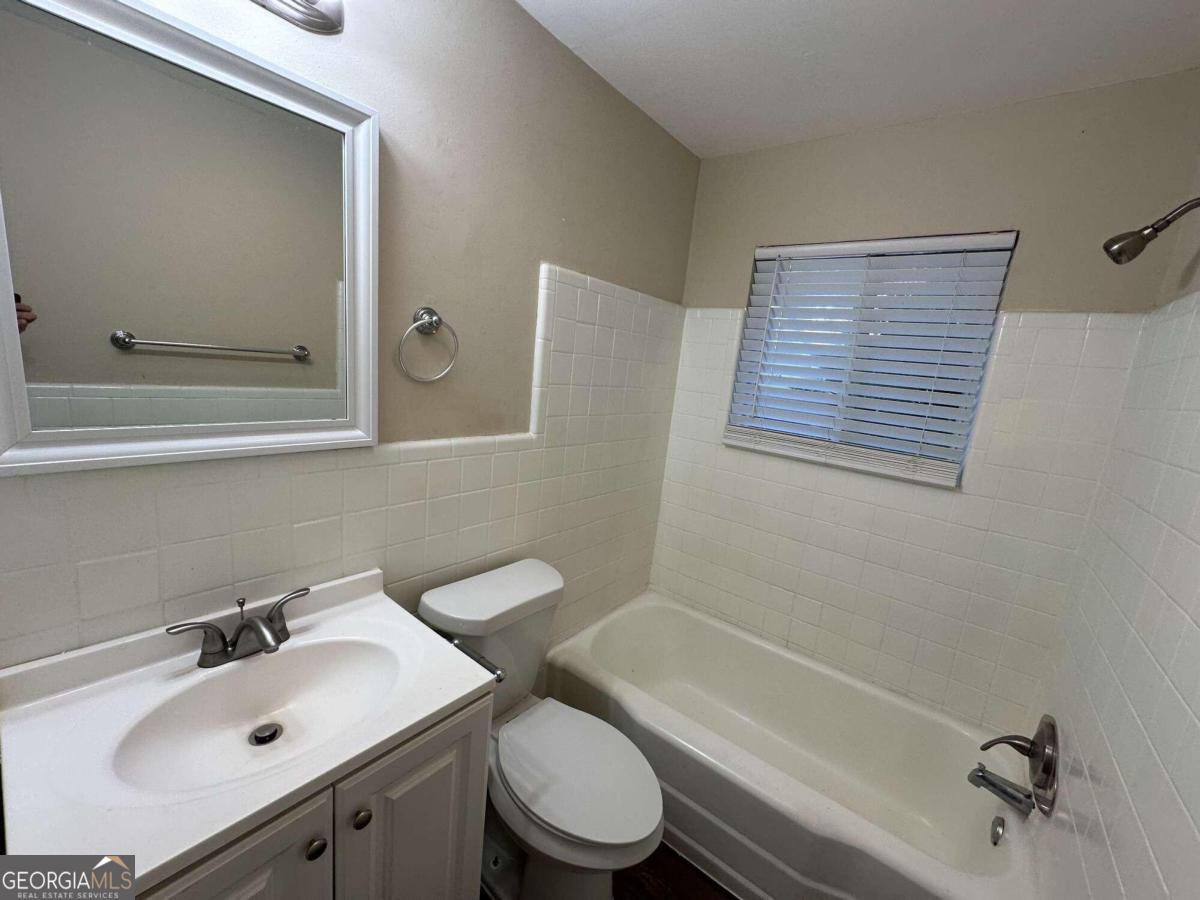 2213 Westover Drive East Point GA 30344