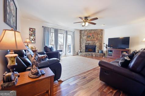 327 Brucken Strasse Helen GA 30545
