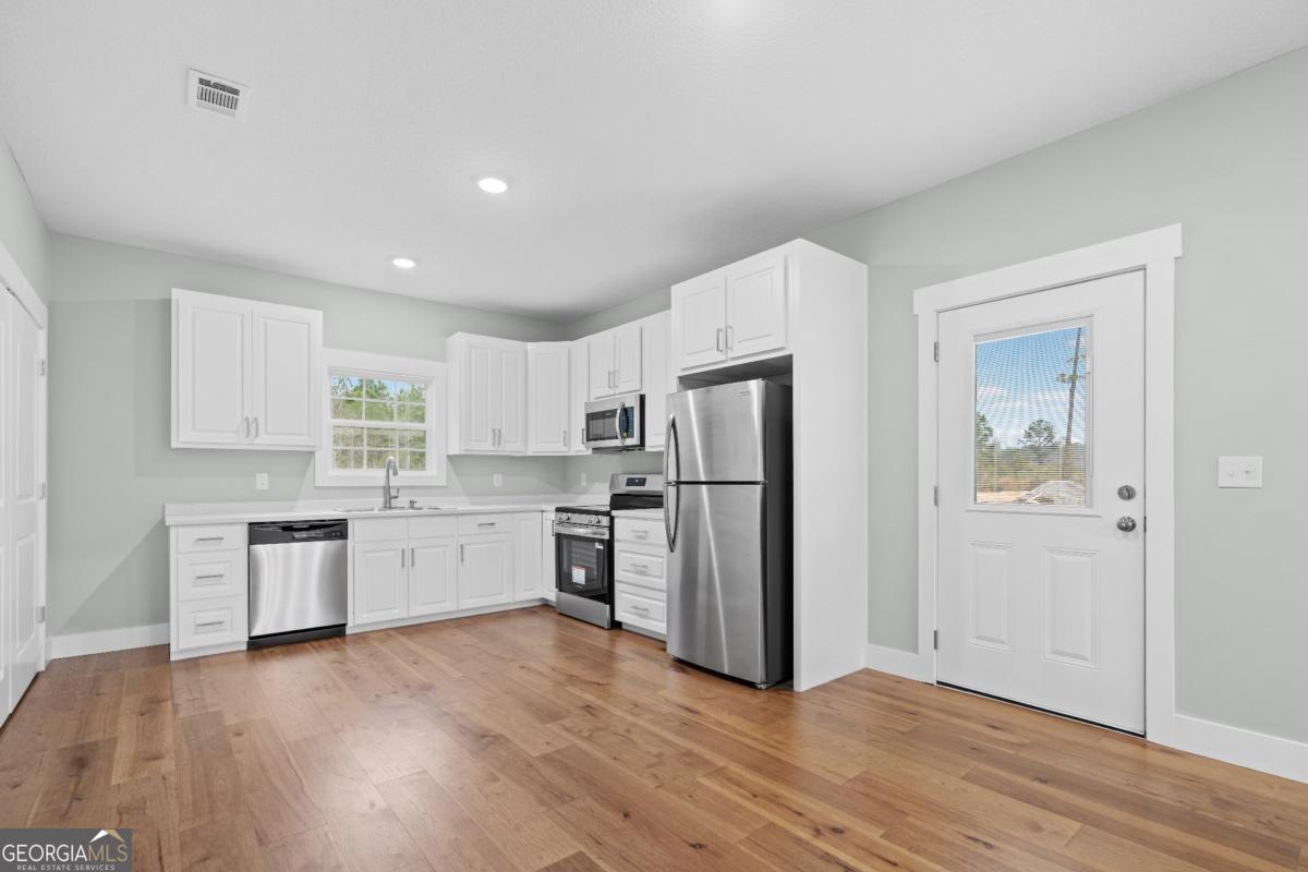 596 Beach Road Baxley GA 31513