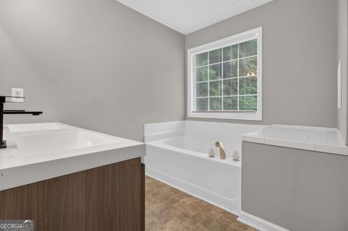 2364 Fallbrook Court Duluth GA 30096