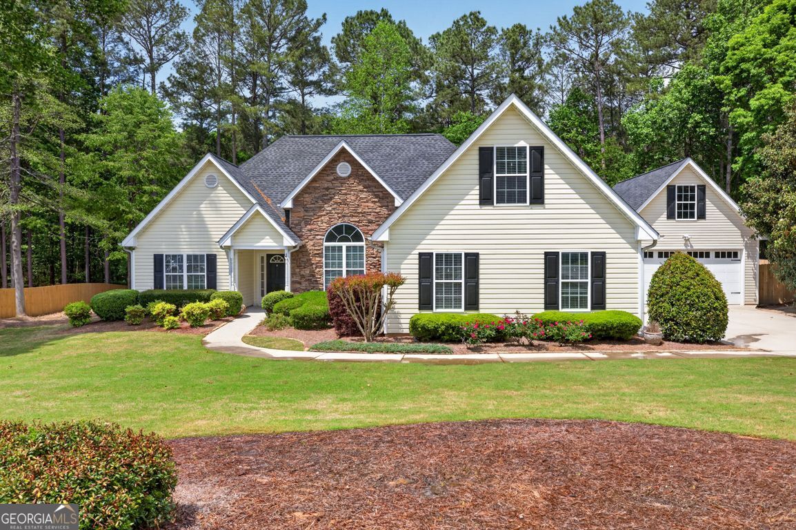 836 Winding Grove Lane Loganville GA 30052