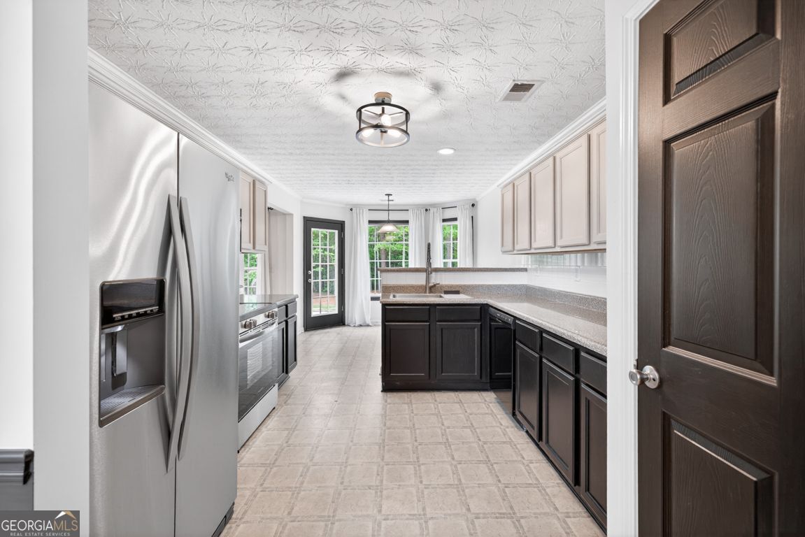 836 Winding Grove Lane Loganville GA 30052
