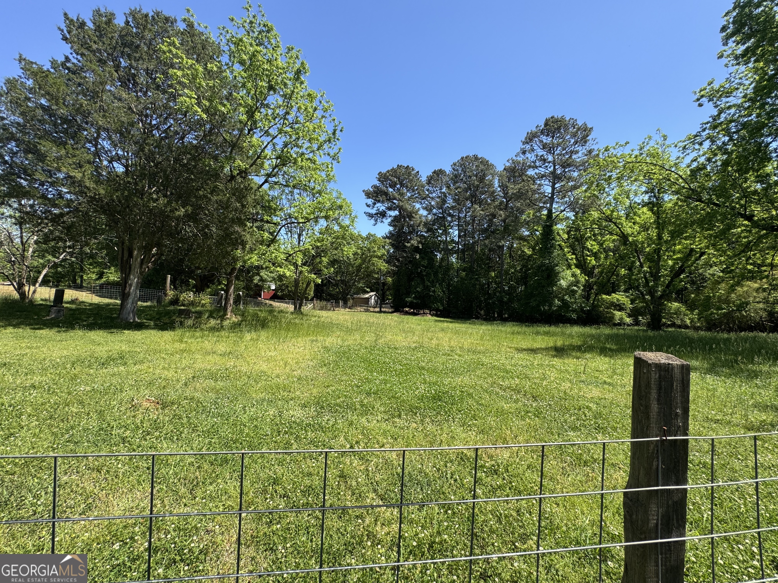 88 Old Macon Road Hillsboro GA 31038