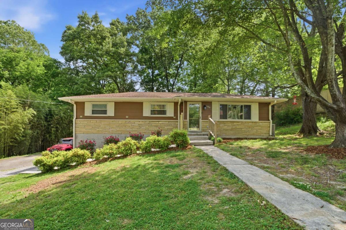 1004 W Lewis Street Rossville GA 30741
