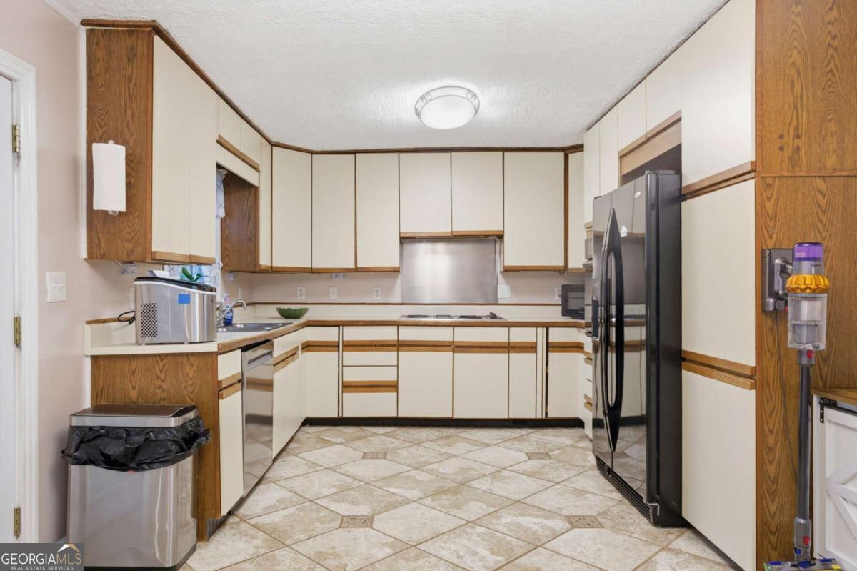 1004 W Lewis Street Rossville GA 30741