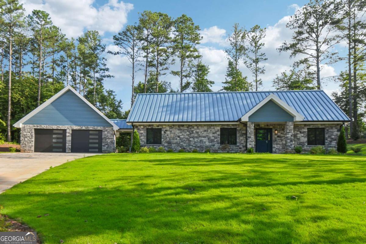 40 Red Oak Circle Buchanan GA 30113