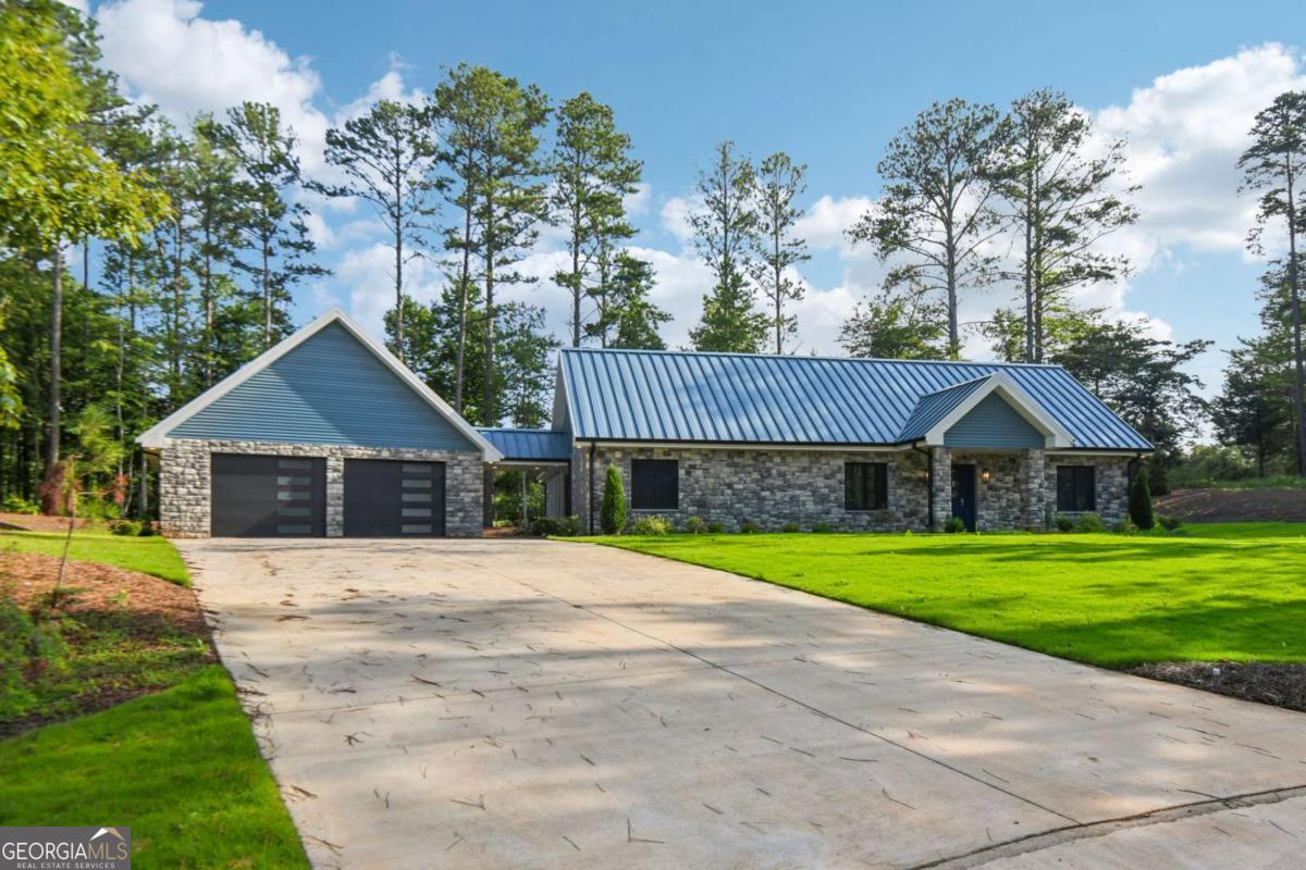 40 Red Oak Circle Buchanan GA 30113