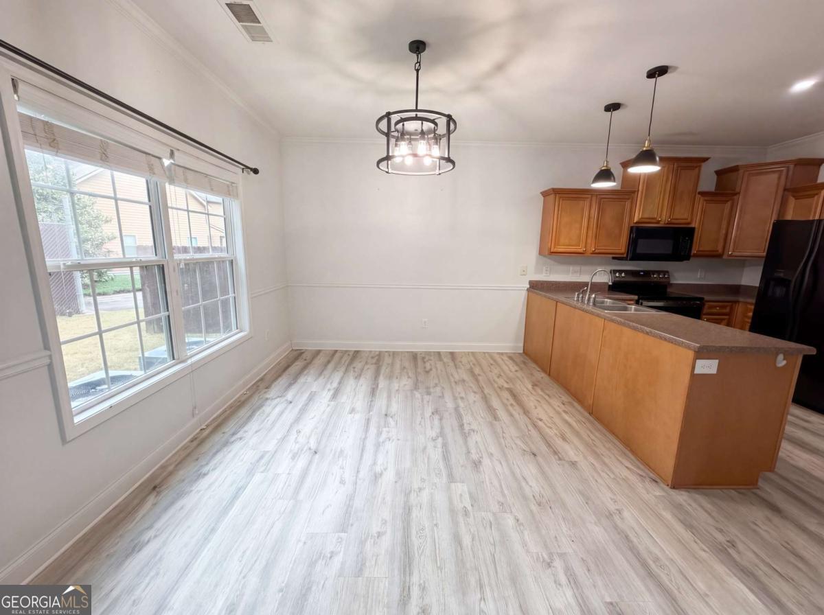 2559 Oakleaf Ridge Lithonia GA 30058