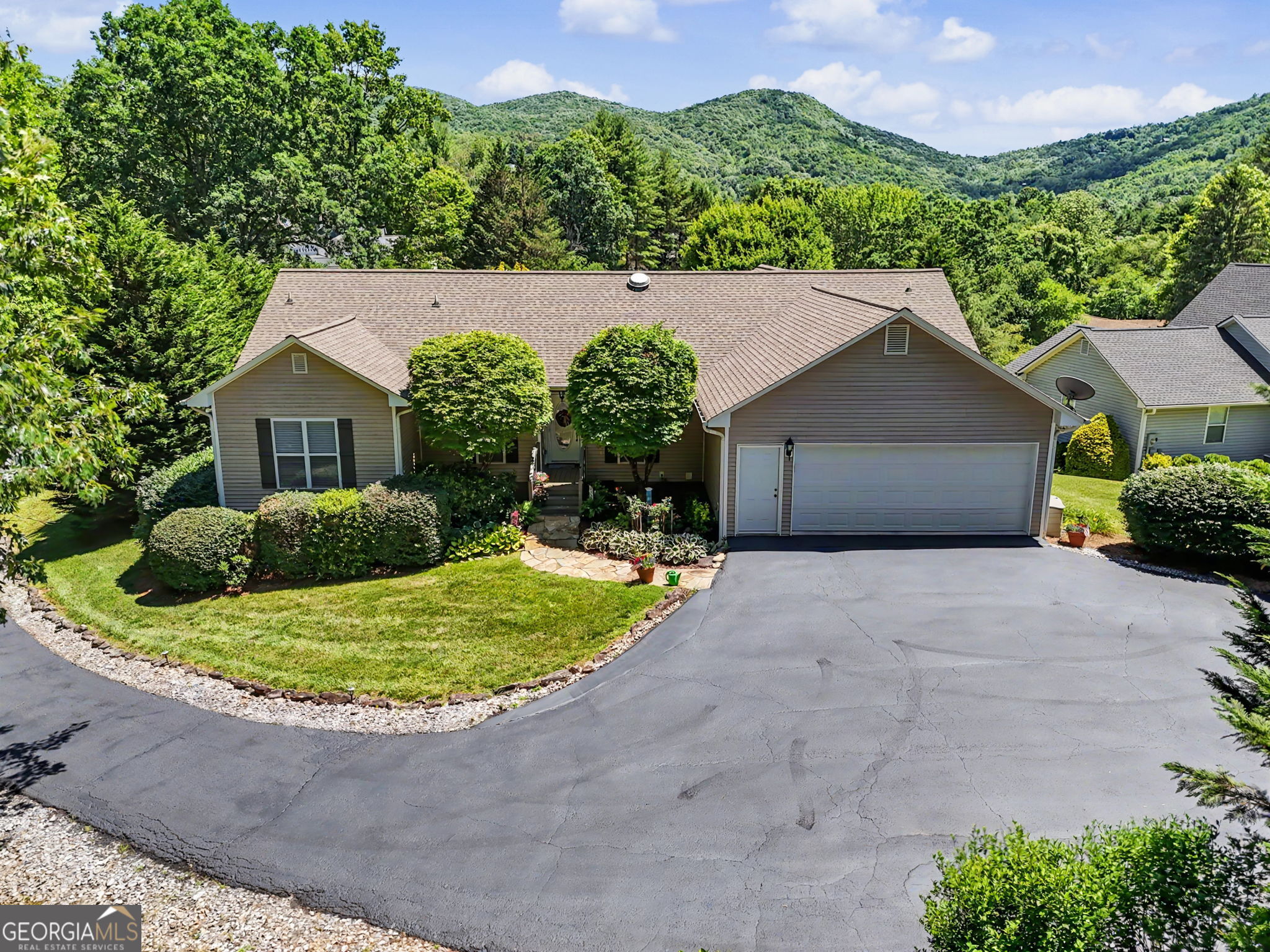 499 Driver Lane Sky Valley GA 30537