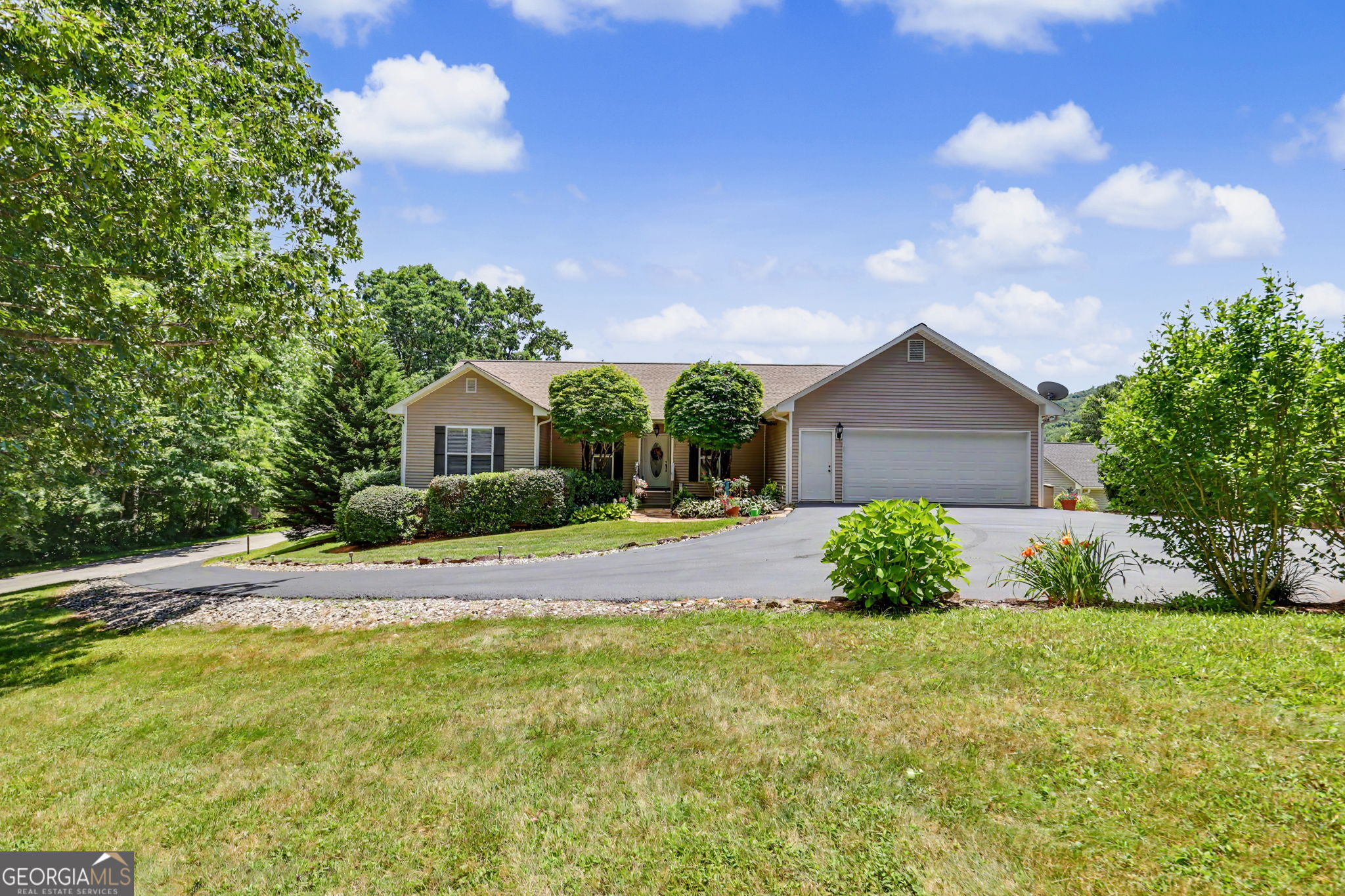 499 Driver Lane Sky Valley GA 30537
