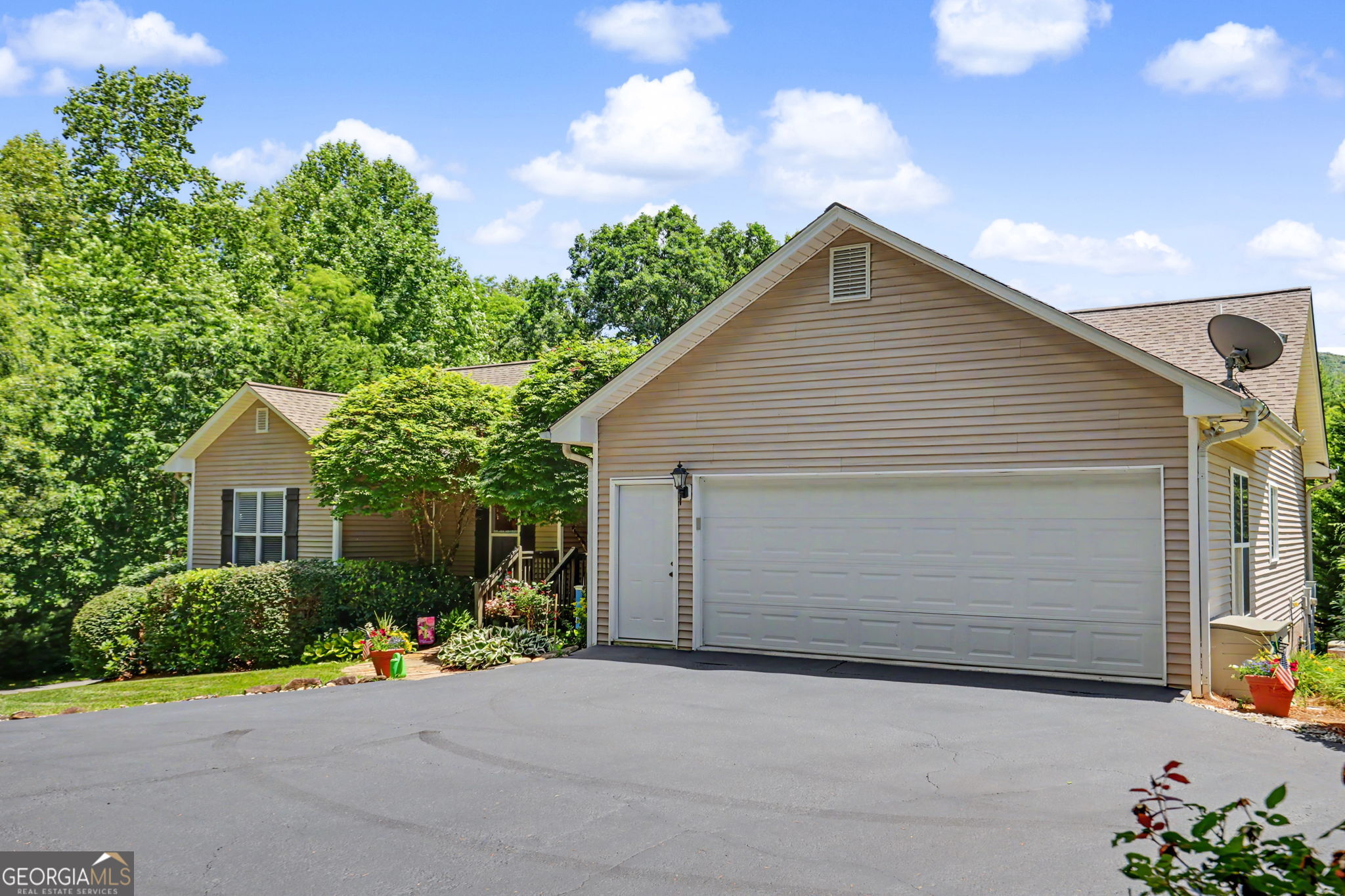 499 Driver Lane Sky Valley GA 30537
