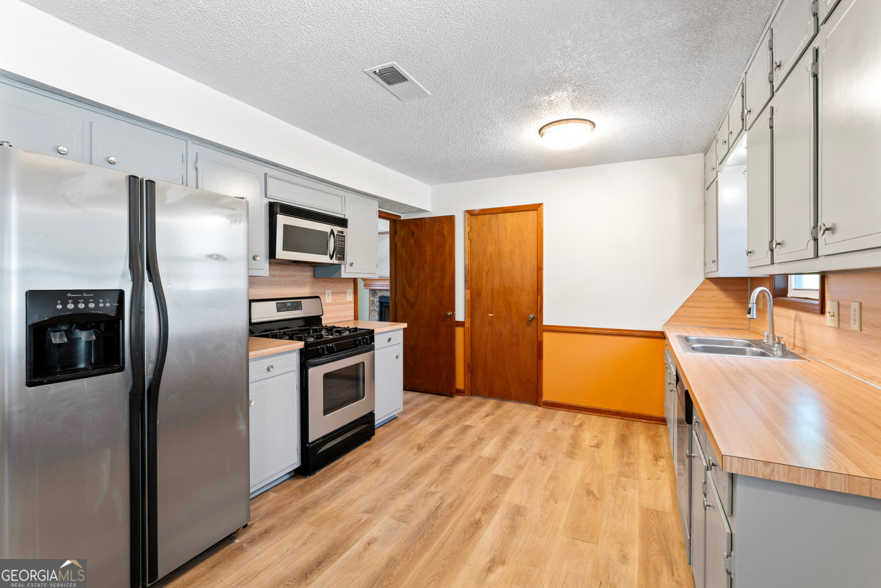 5427 Forest Pines Drive Lithonia GA 30058