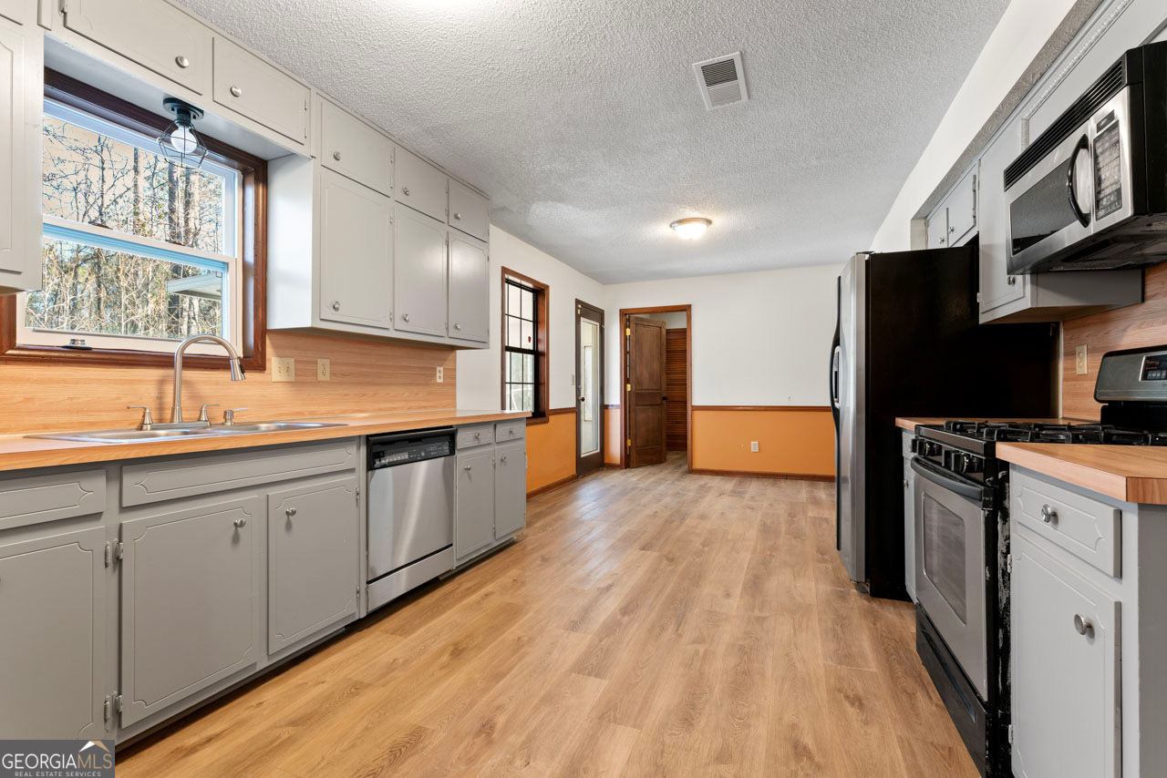 5427 Forest Pines Drive Lithonia GA 30058