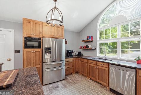 221 Oakdale Drive Cornelia GA 30531