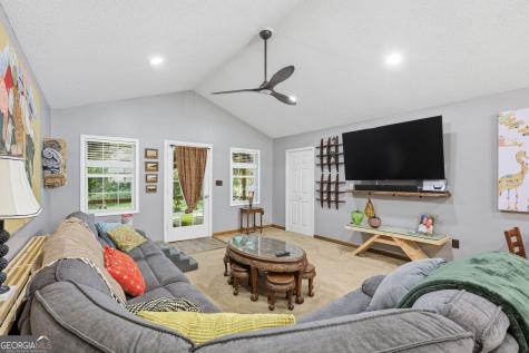221 Oakdale Drive Cornelia GA 30531