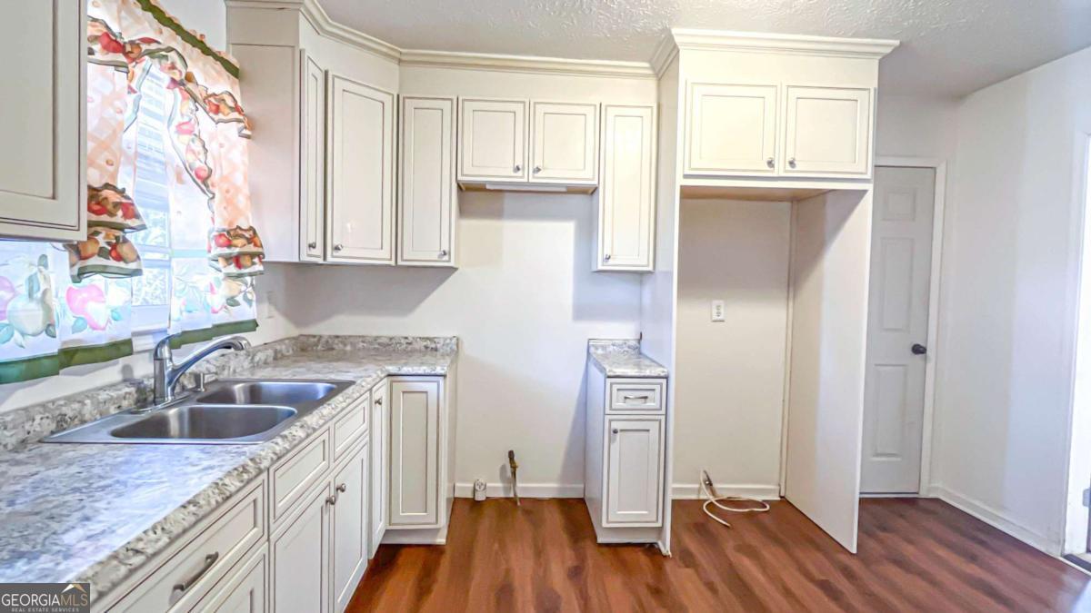 2162 Holly Hill Drive Decatur GA 30032
