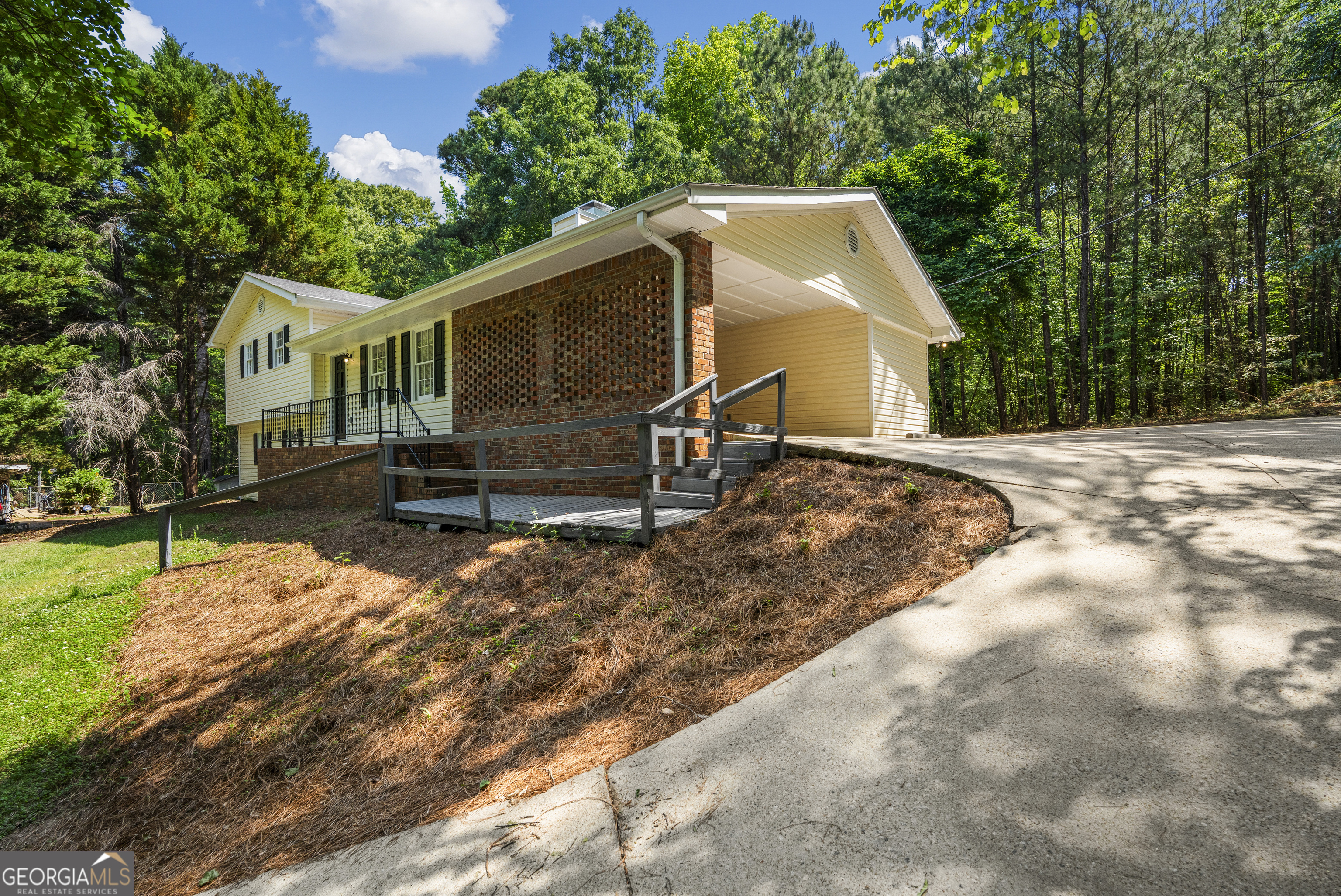 134 N Lake Drive Lagrange GA 30240
