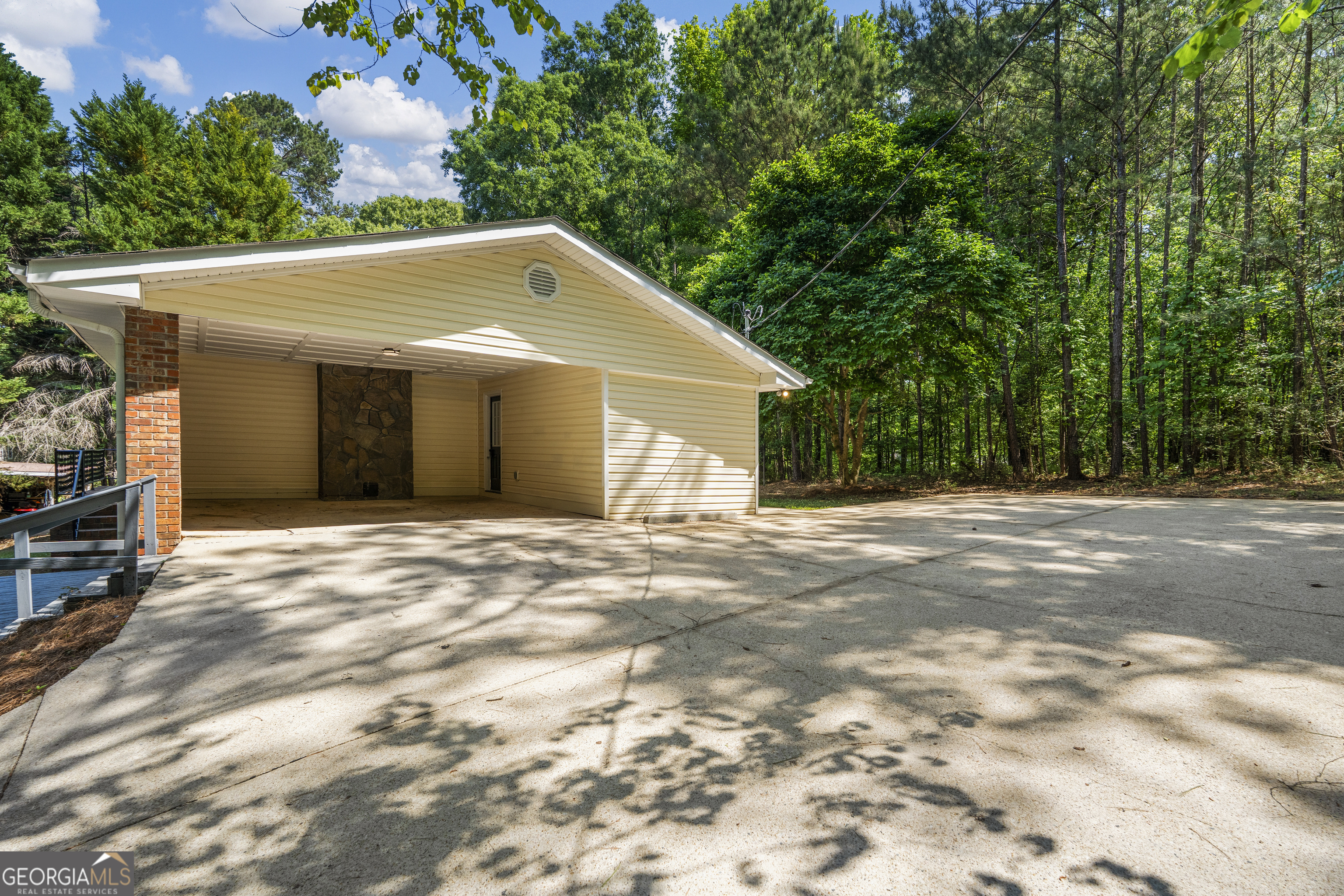 134 N Lake Drive Lagrange GA 30240
