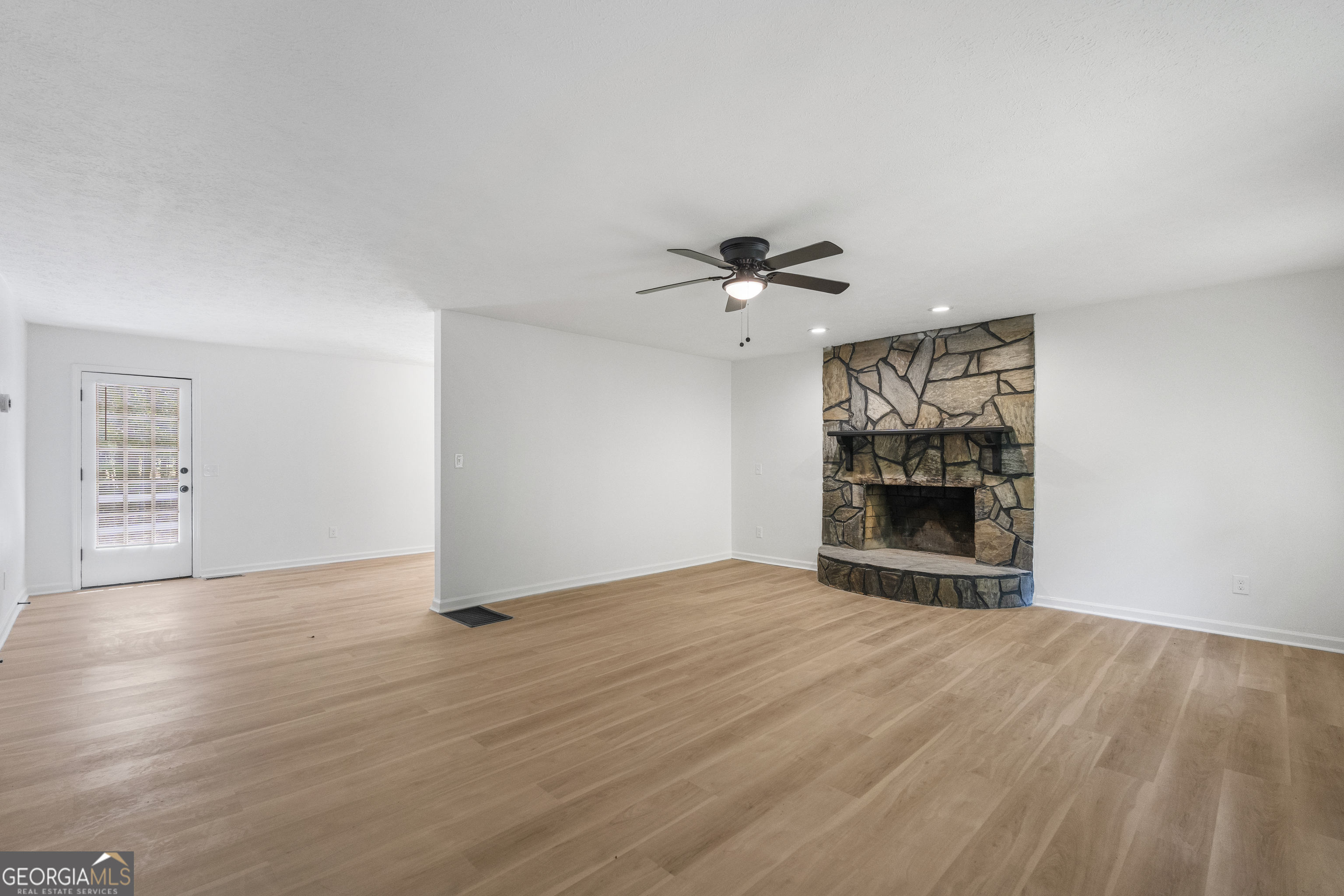 134 N Lake Drive Lagrange GA 30240