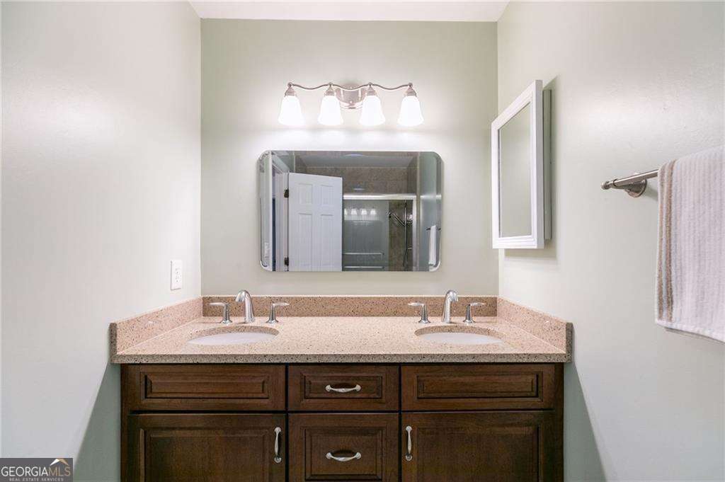 620 Oakstone Way Roswell GA 30075