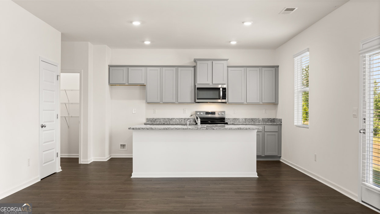 77 White Spruce Way Newnan GA 30265