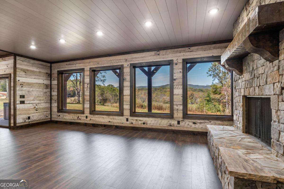 7590 Mobile Road Blue Ridge GA 30513