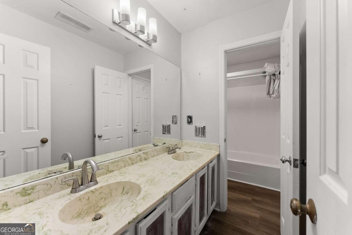 6500 Gaines Ferry Unit H9 Flowery Branch GA 30542