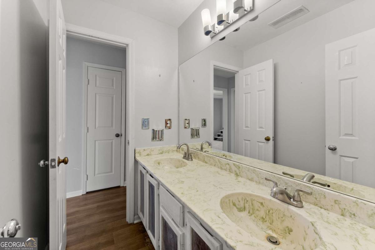 6500 Gaines Ferry Unit H9 Flowery Branch GA 30542