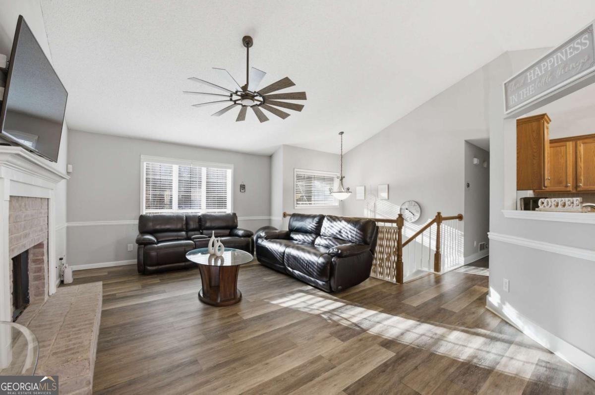 20 Miners Point SE Acworth GA 30102