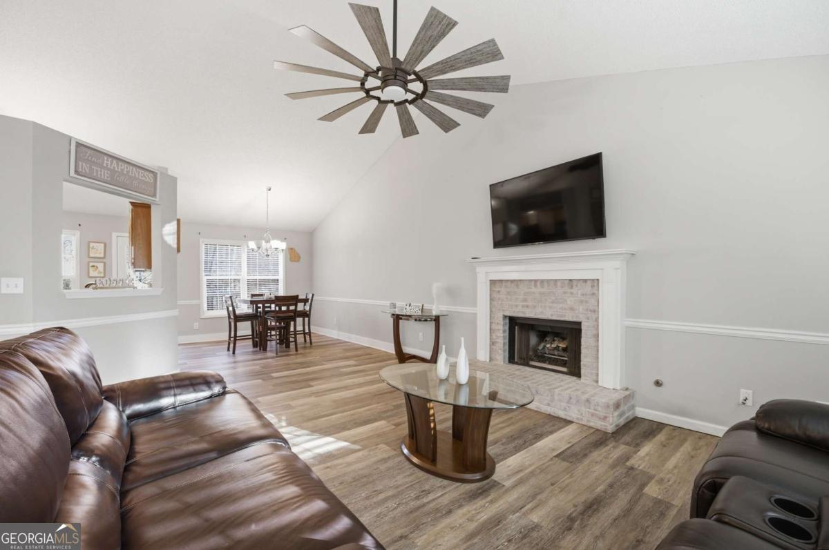 20 Miners Point SE Acworth GA 30102