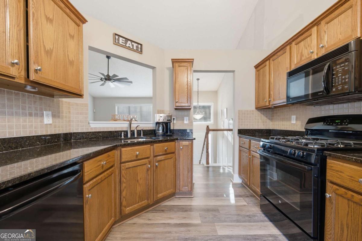 20 Miners Point SE Acworth GA 30102