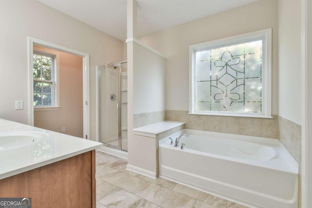 6484 Lantern Ridge Hoschton GA 30548
