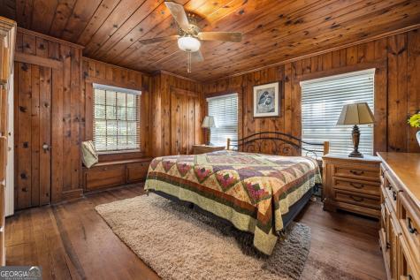 395 E Louise Street Clarkesville GA 30523