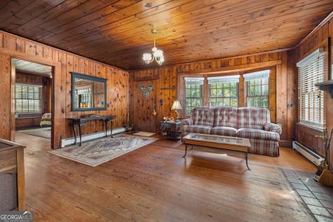 395 E Louise Street Clarkesville GA 30523