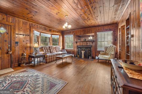395 E Louise Street Clarkesville GA 30523