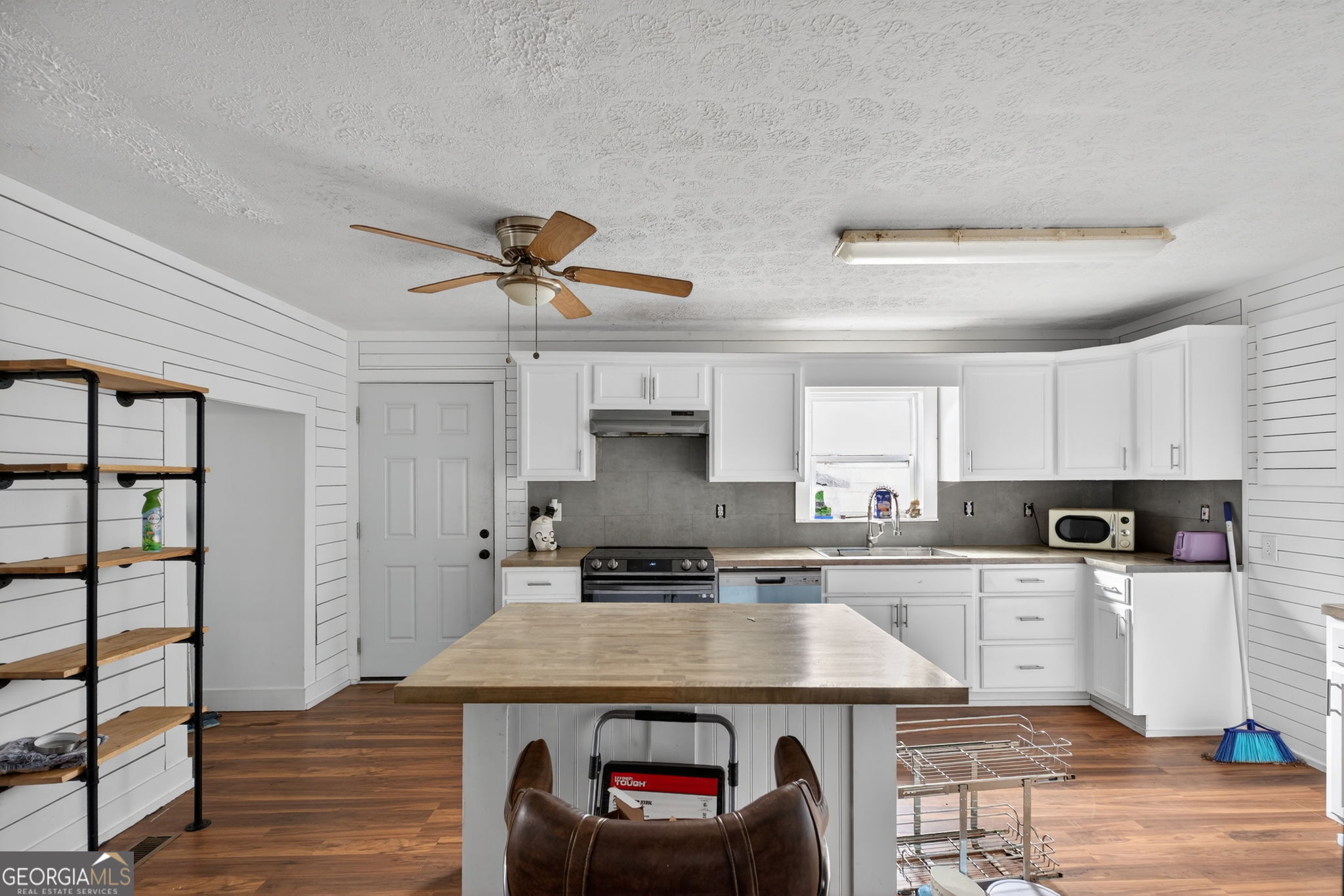 712 W 5 Highway Roopville GA 30170