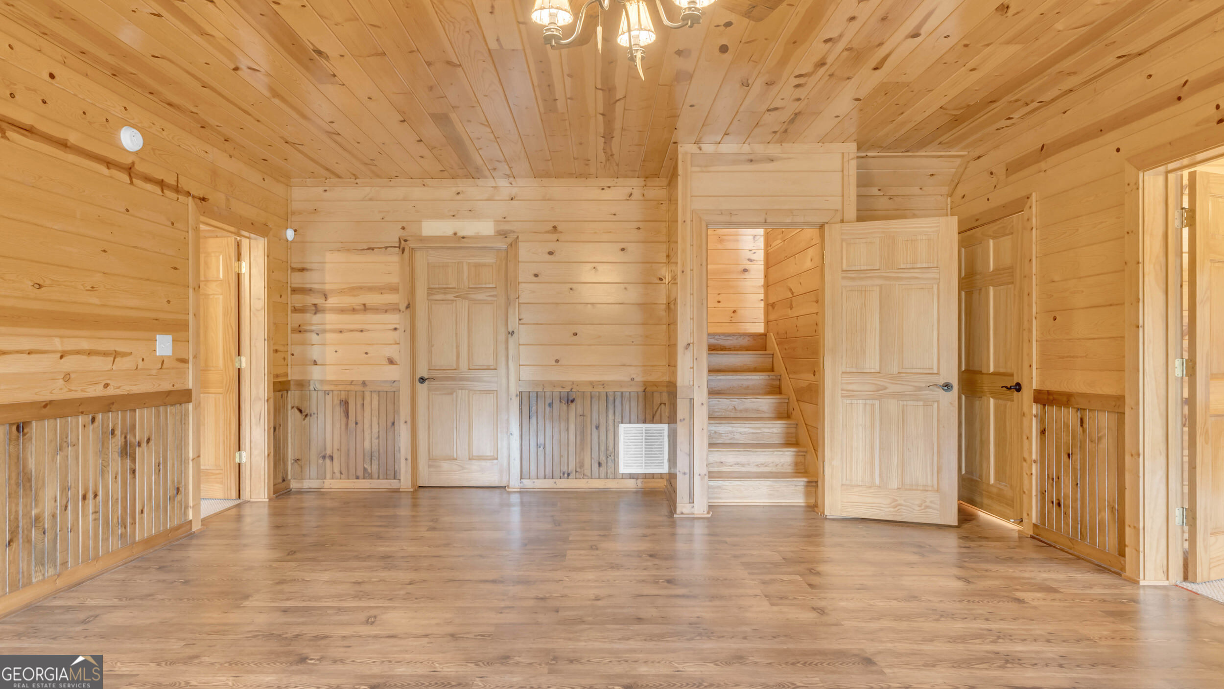 661 Toccoa River Forest Mineral Bluff GA 30559