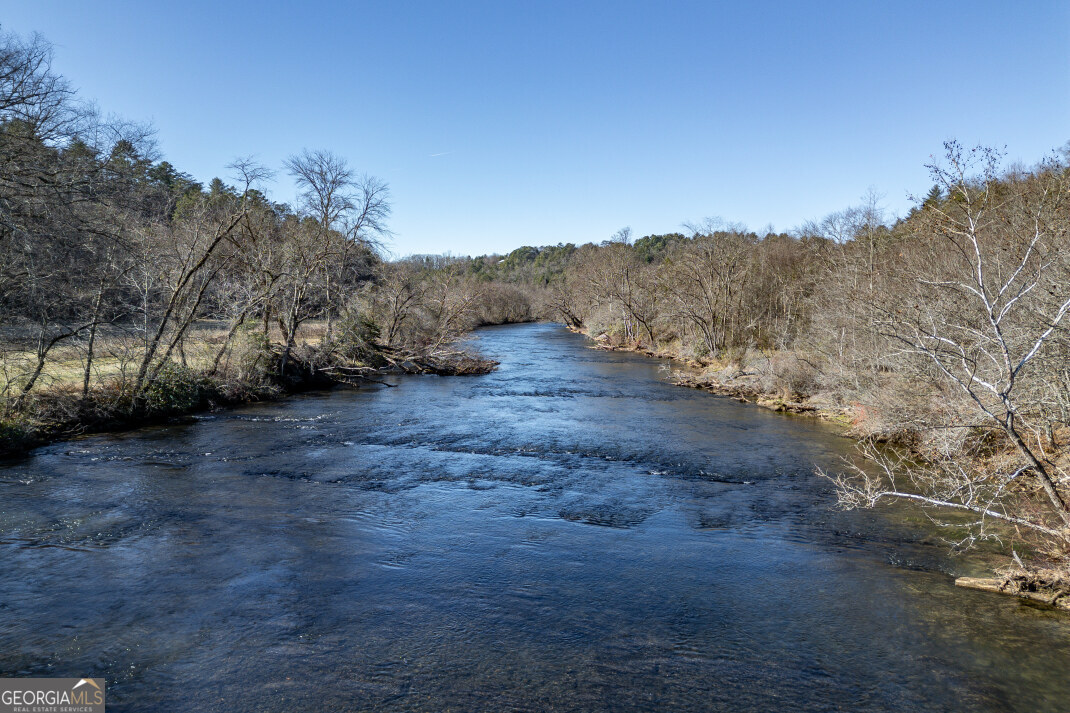 661 Toccoa River Forest Mineral Bluff GA 30559