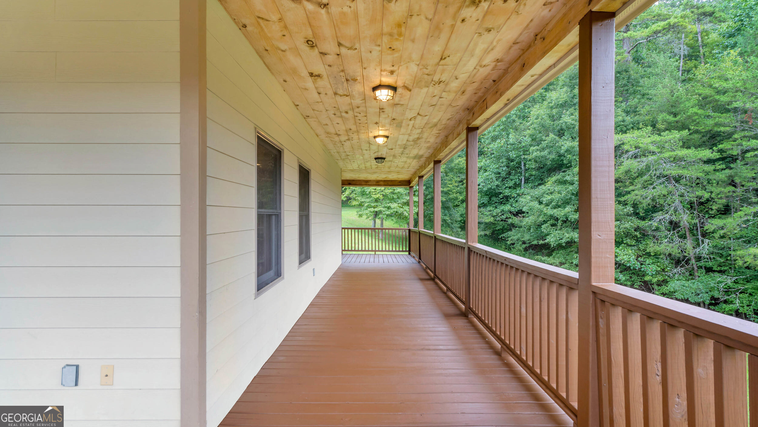 661 Toccoa River Forest Mineral Bluff GA 30559