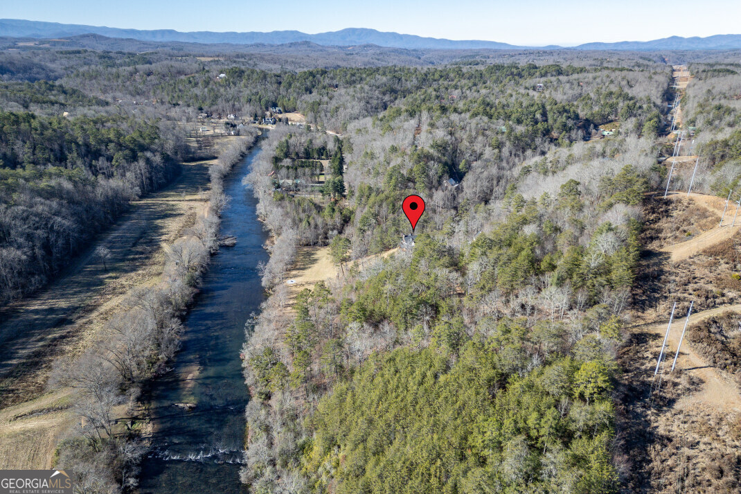 661 Toccoa River Forest Mineral Bluff GA 30559